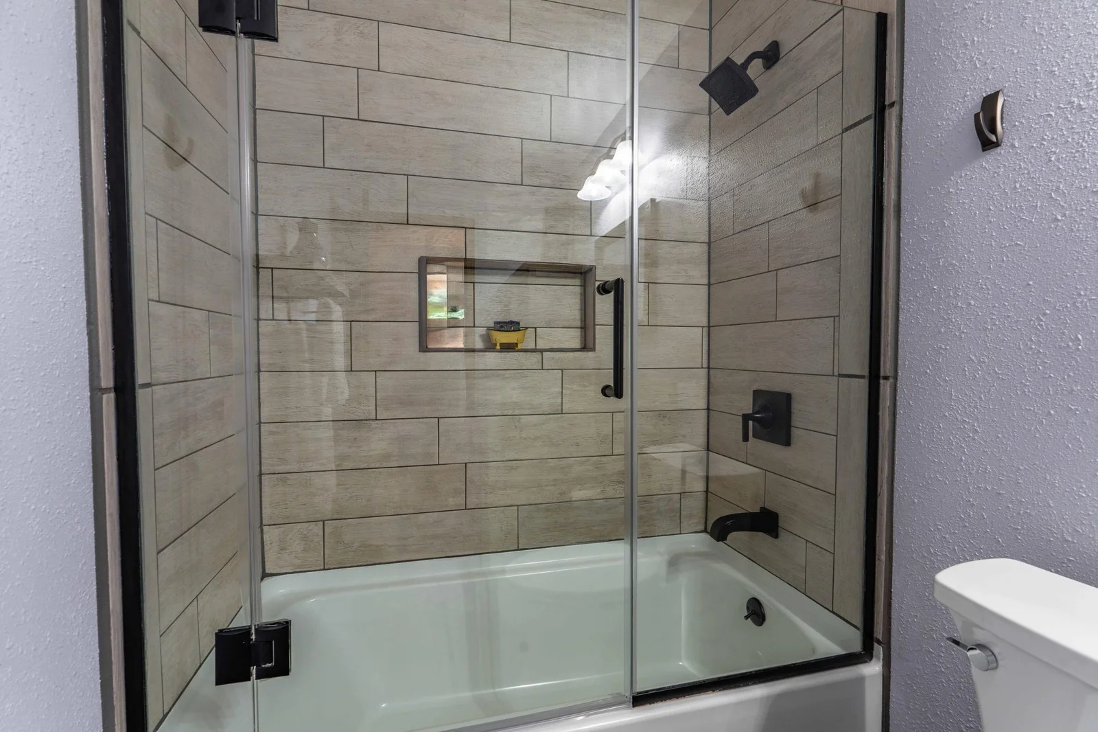 TILED SHOWER MAIN FLOOR FULL BATH