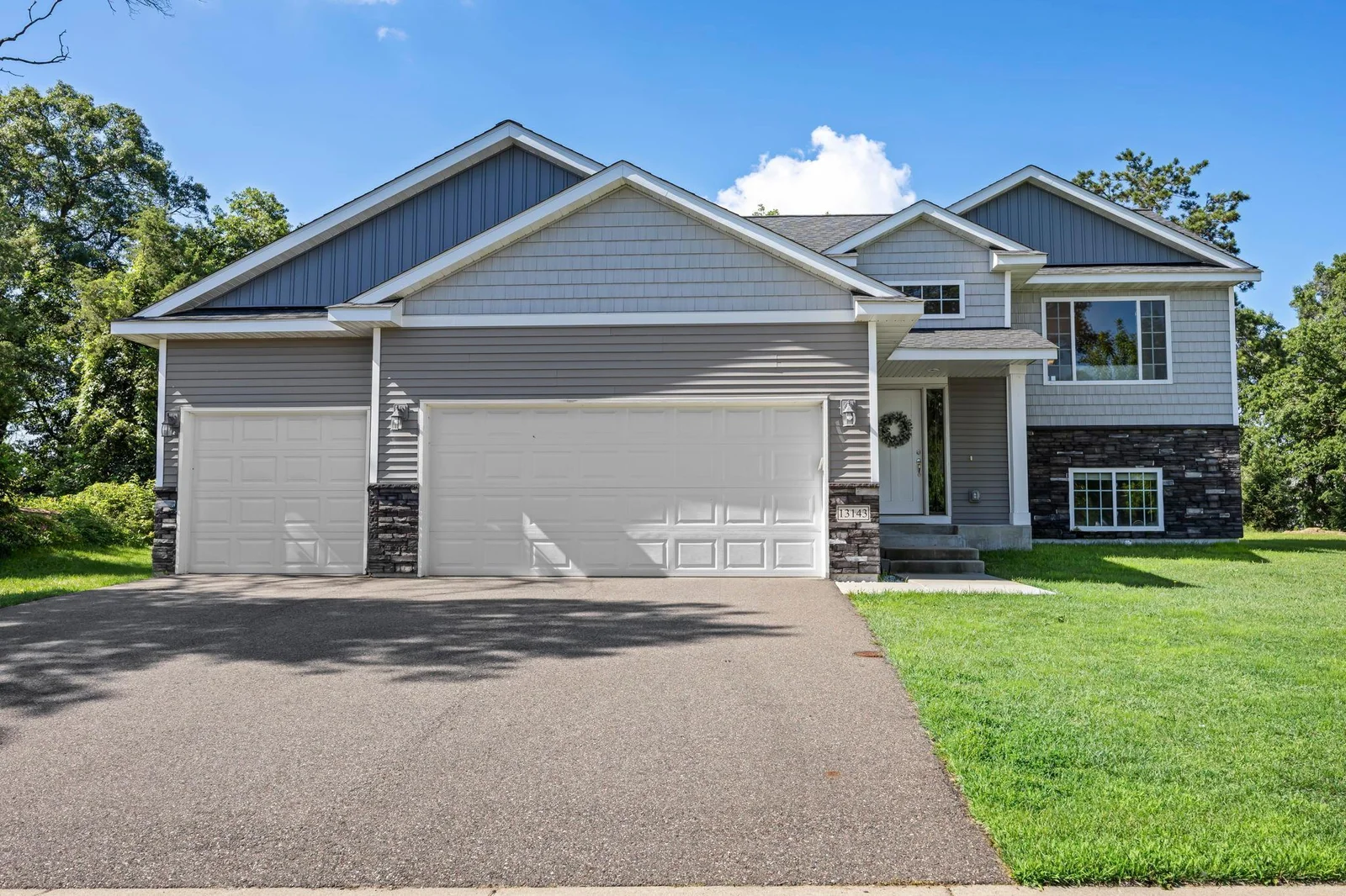 Oversized 3 car garage