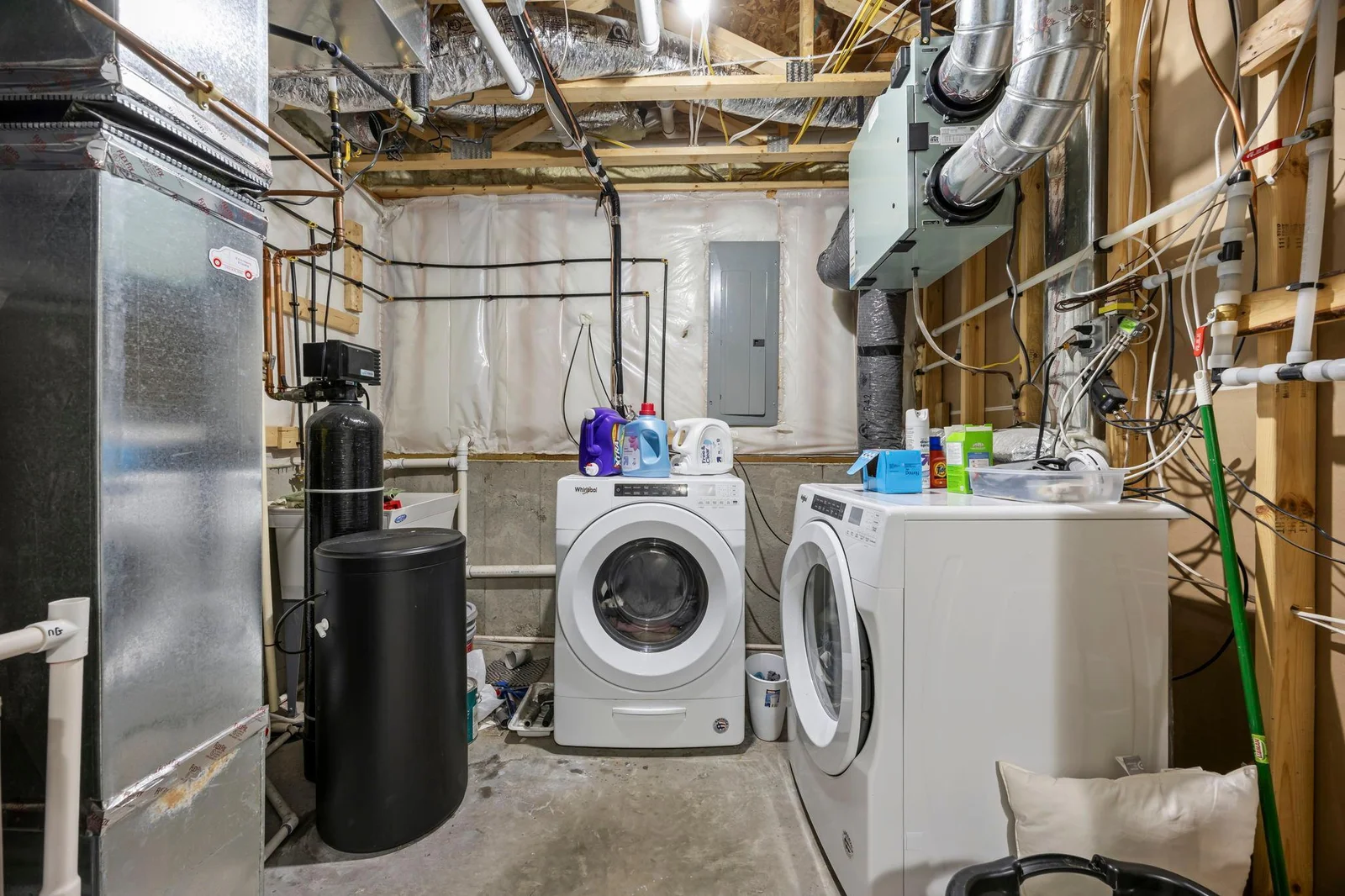 Lower level laundry