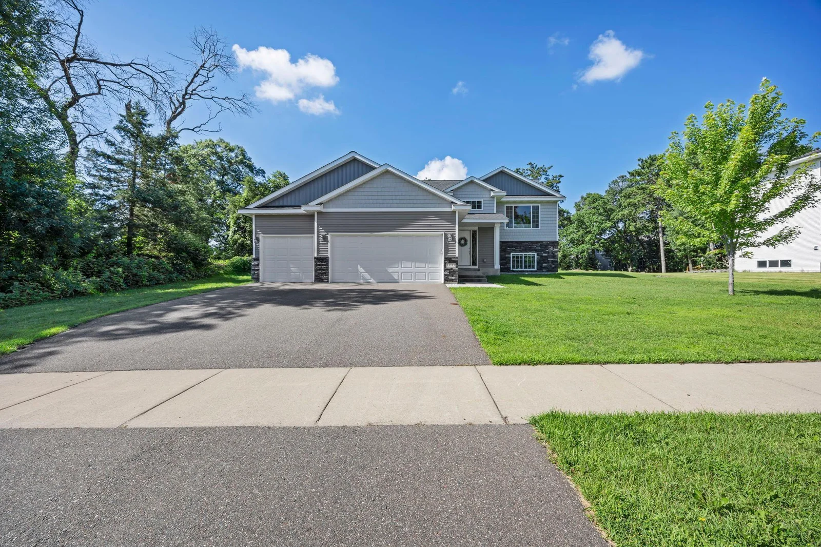13143 Jefferson Street, Becker