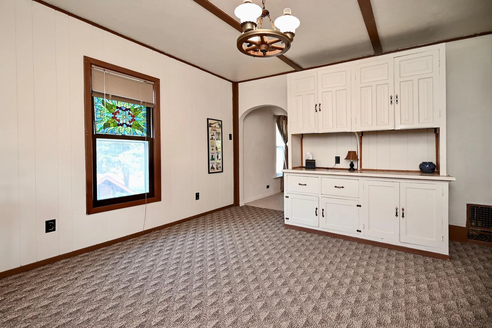 17 UL Kitchen II.jpg