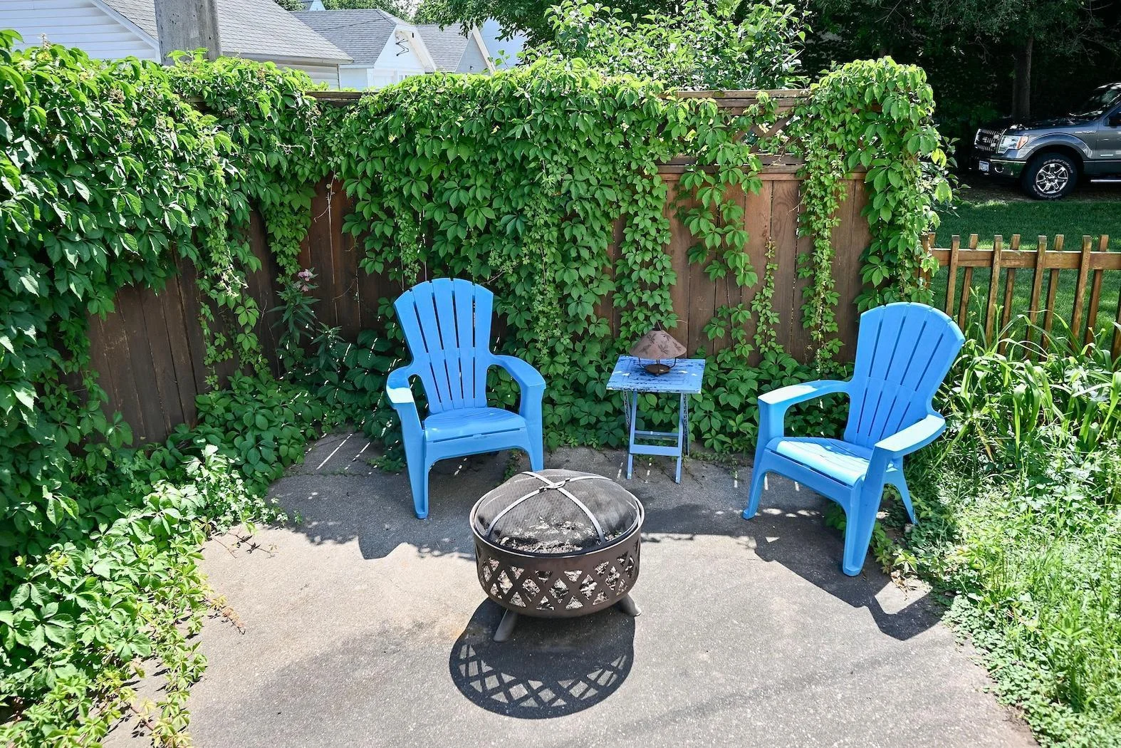 27 Patio Area.jpg