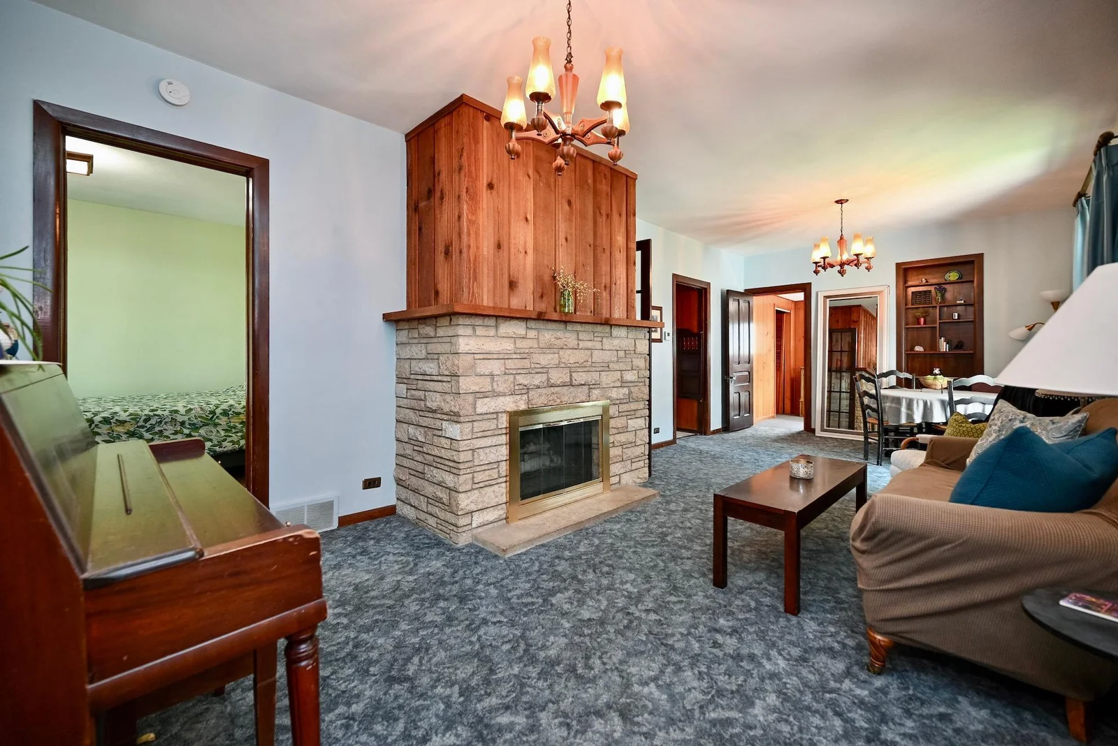 4 Living Room I.jpg