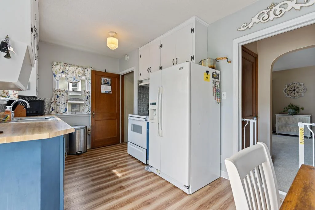 Access to the side entry to the home and the living room
