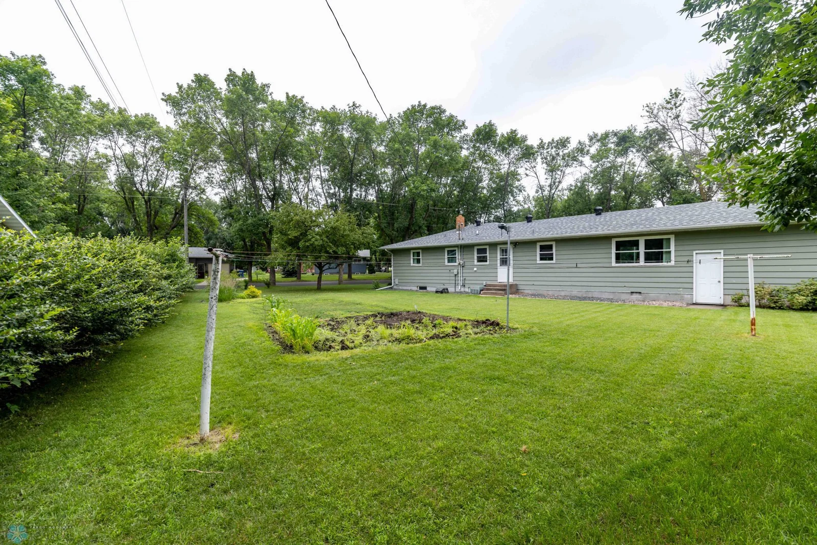 7-8-2025 402 5th St NE Barnesville-10.jpg
