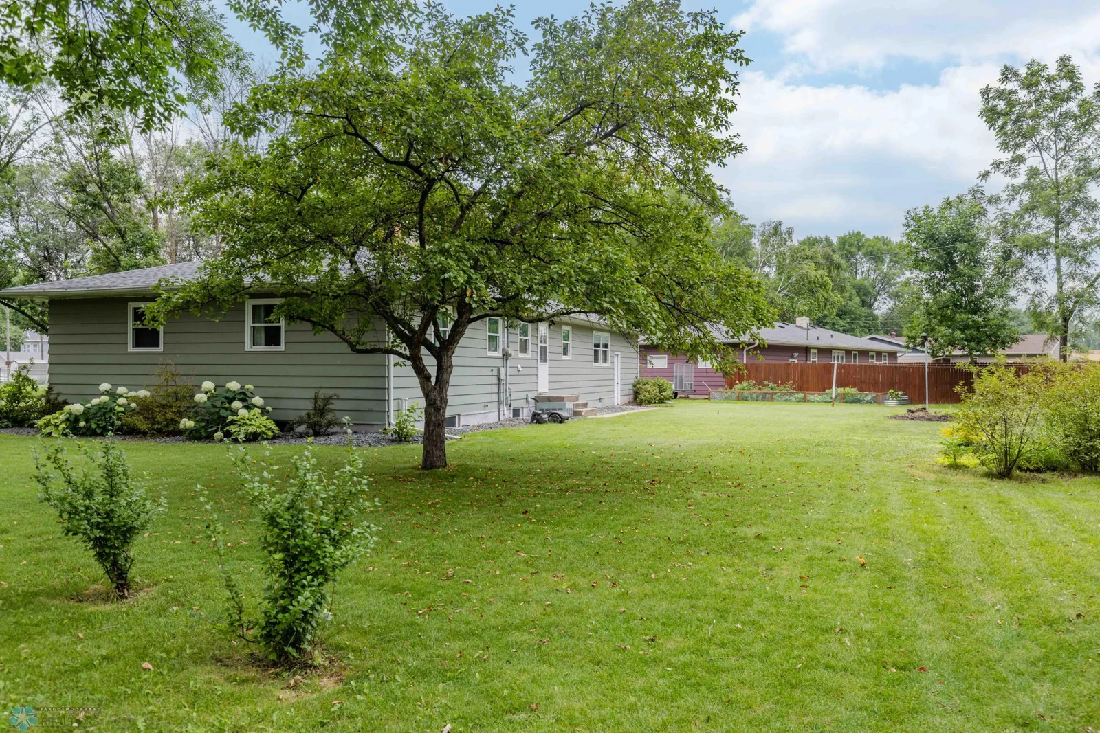 7-8-2025 402 5th St NE Barnesville-14.jpg