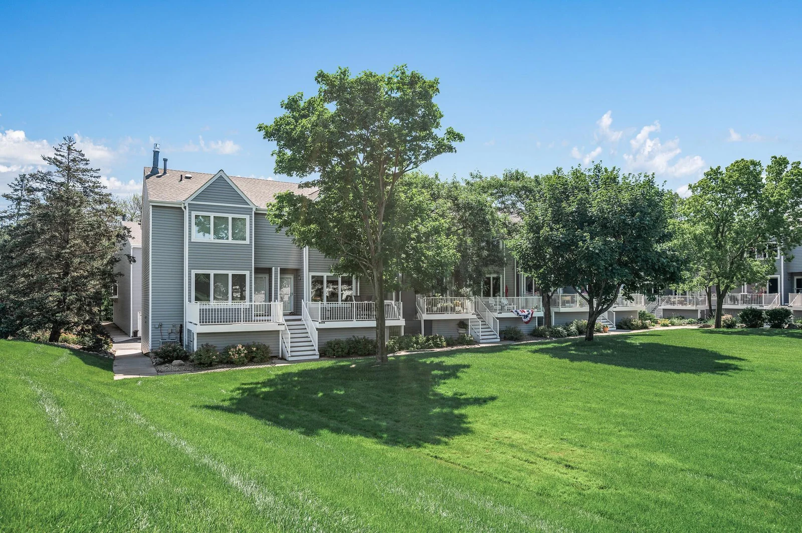 03_1575_Wayzata3_mls.jpg
