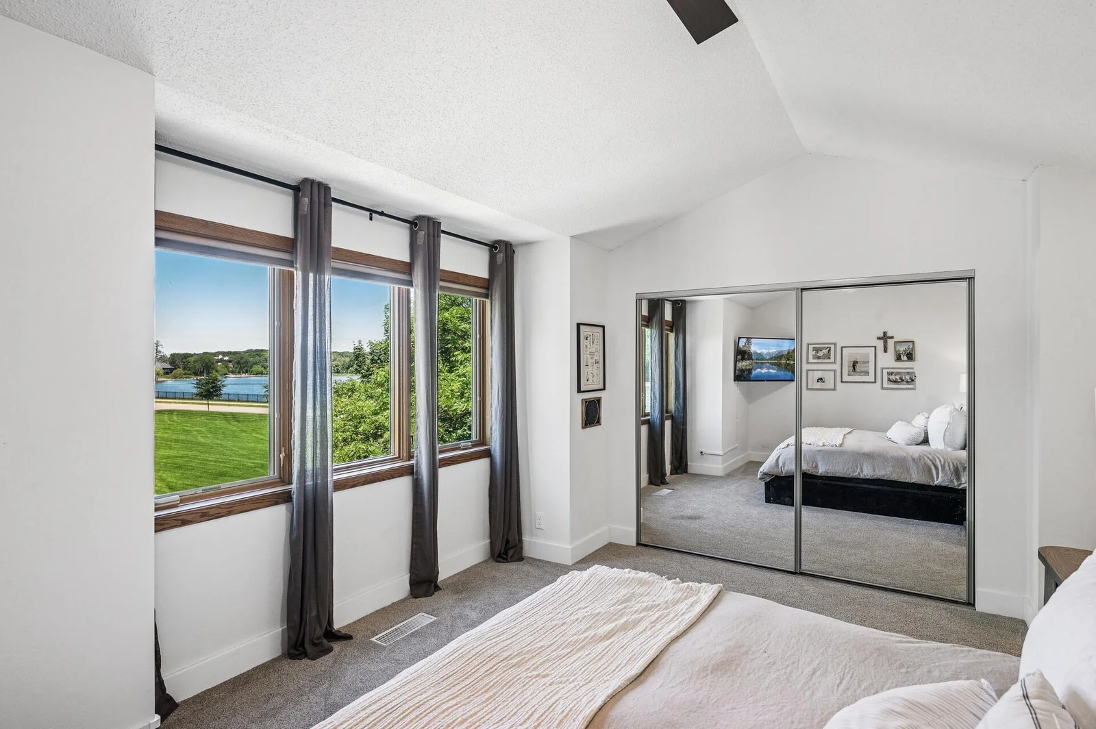 19_1575_Wayzata19_mls.jpg