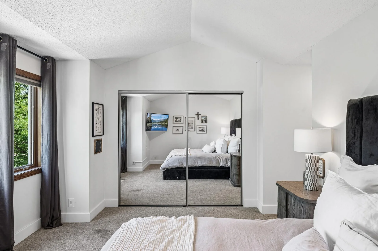 18_1575_Wayzata18_mls.jpg