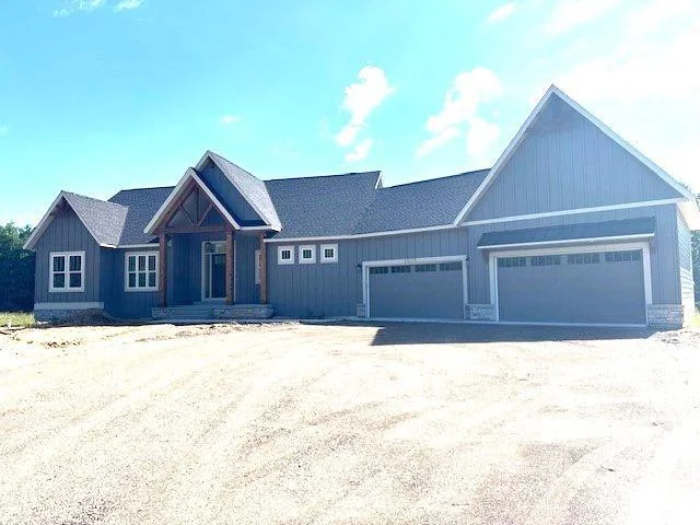 20175 Sodium Street, Nowthen