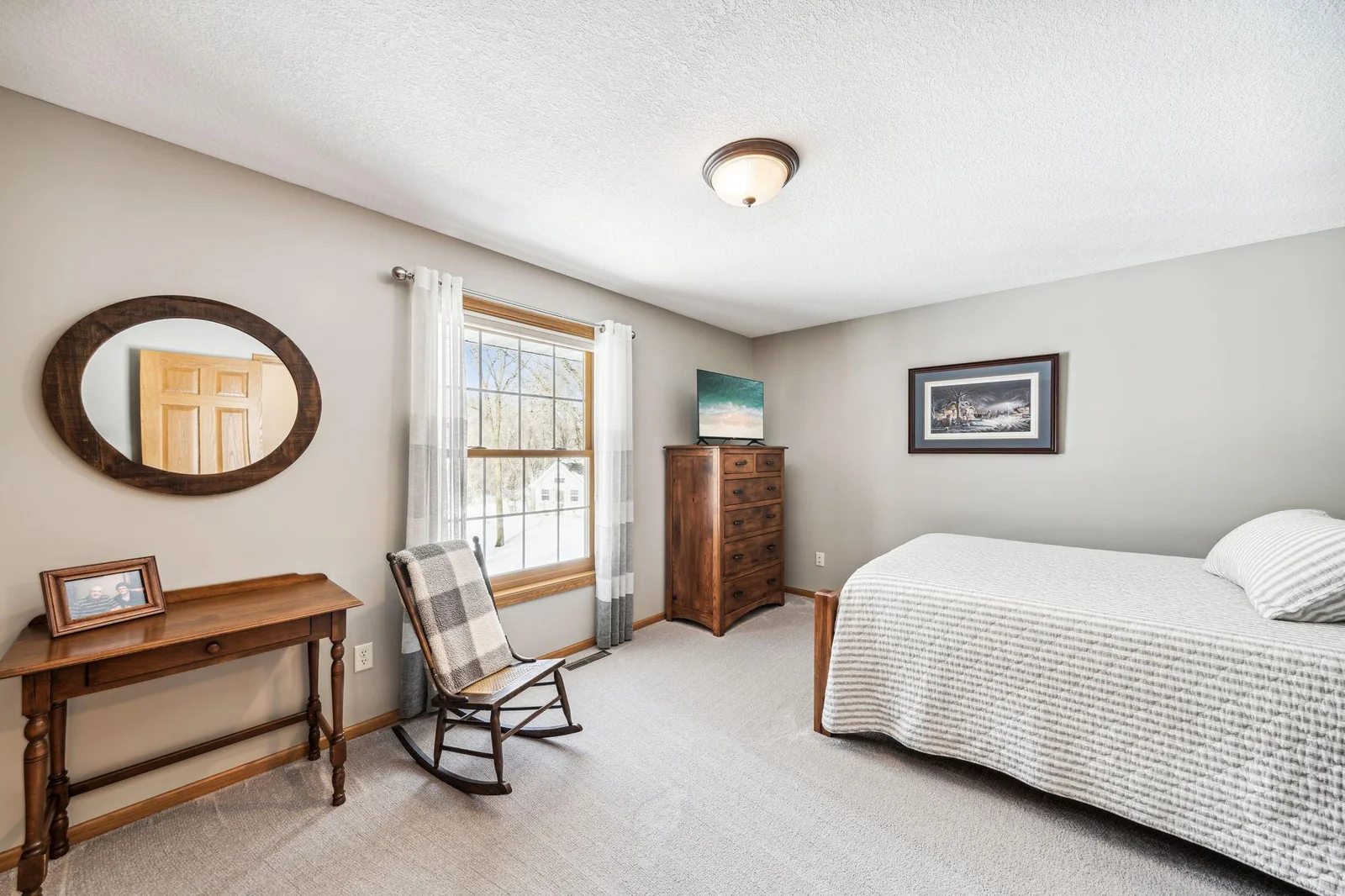 Another view of the secondary bedroom.