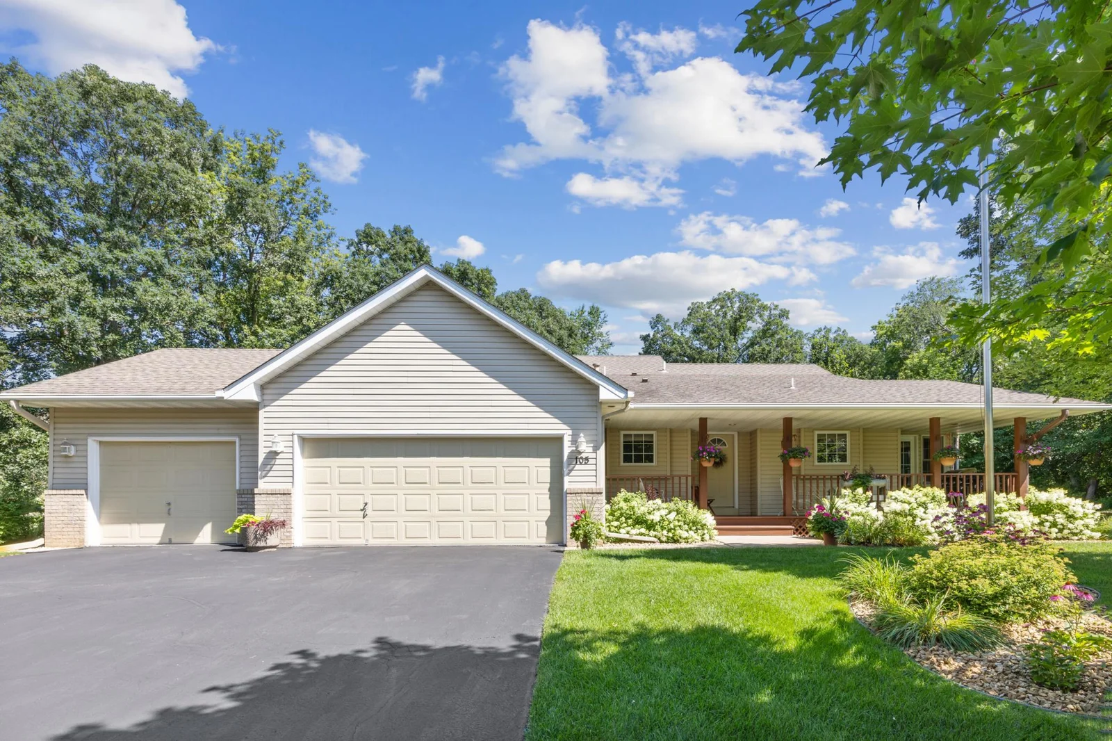 Welcome home to this gorgeous 1 acre property, set on a quiet non-through cul-de-sac street.