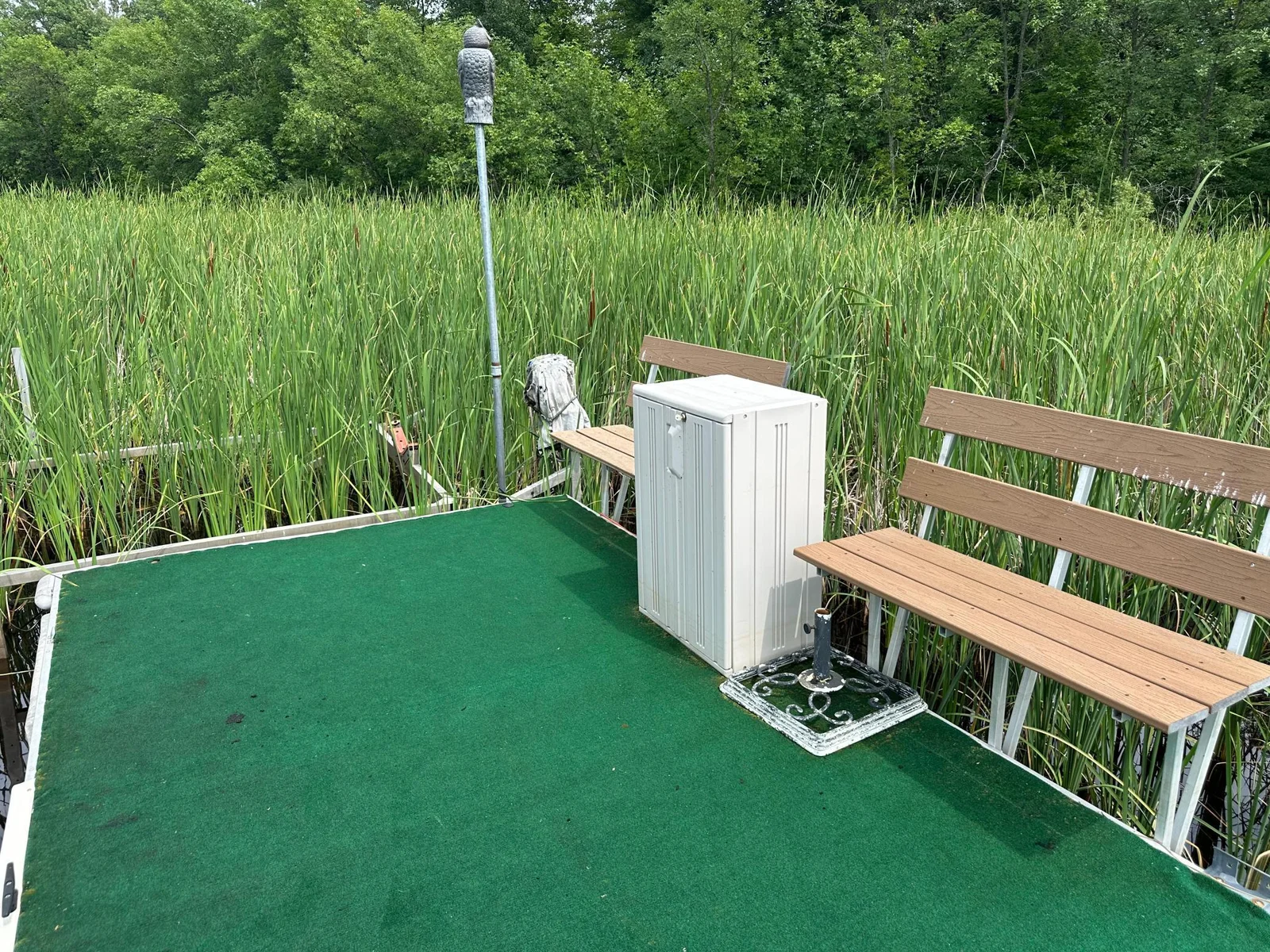 Boat lift and Benches.jpeg
