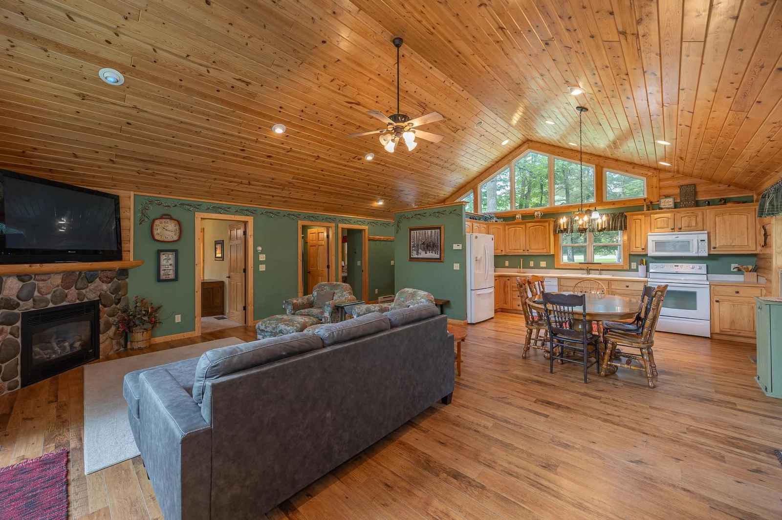 Great entertaining space