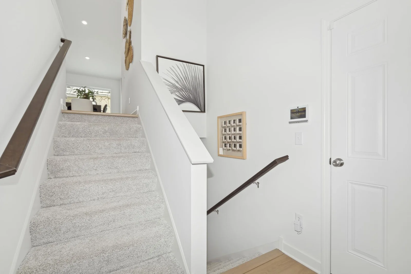 (Photo of the model home, finishes may vary)