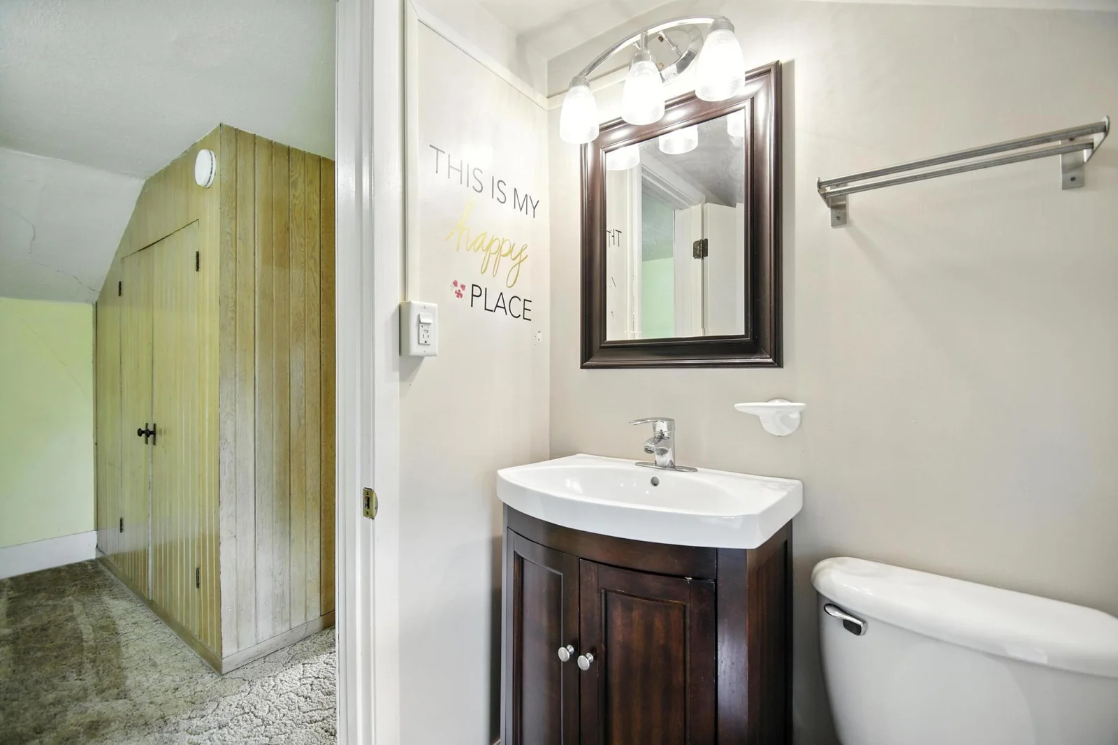 Upper Level Bath
