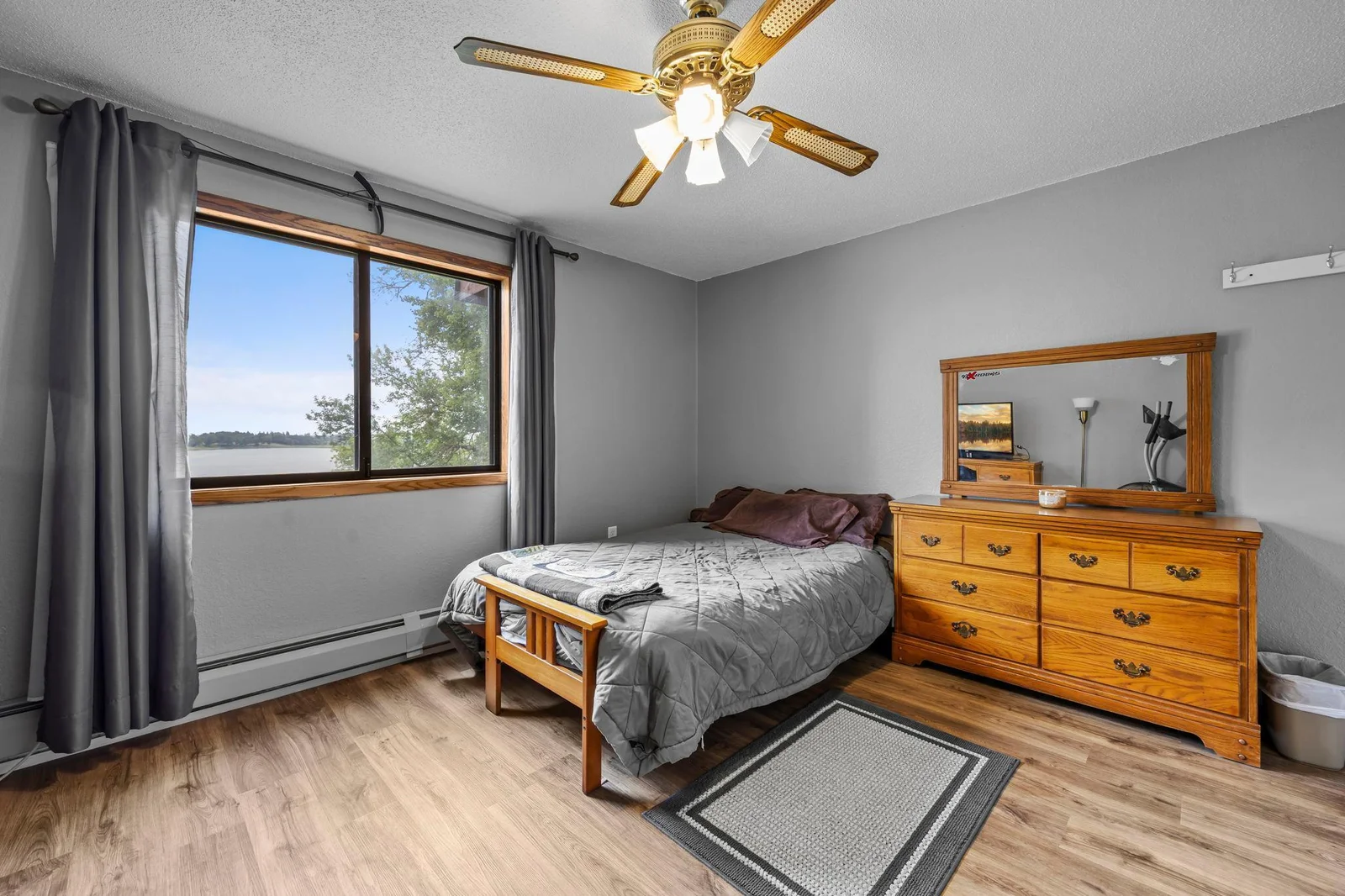 Spacious bedroom