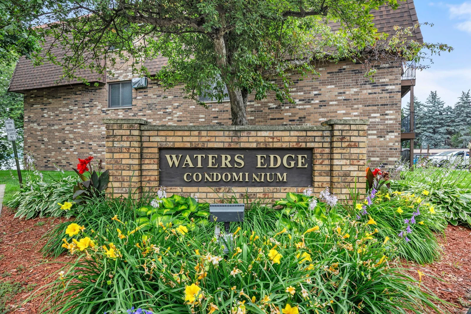 Waters Edge Condominum