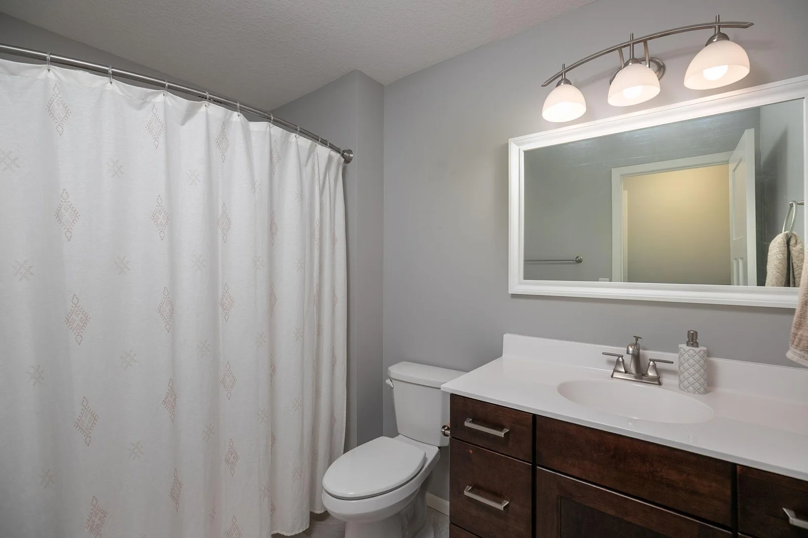 Main Floor Full Bathroom