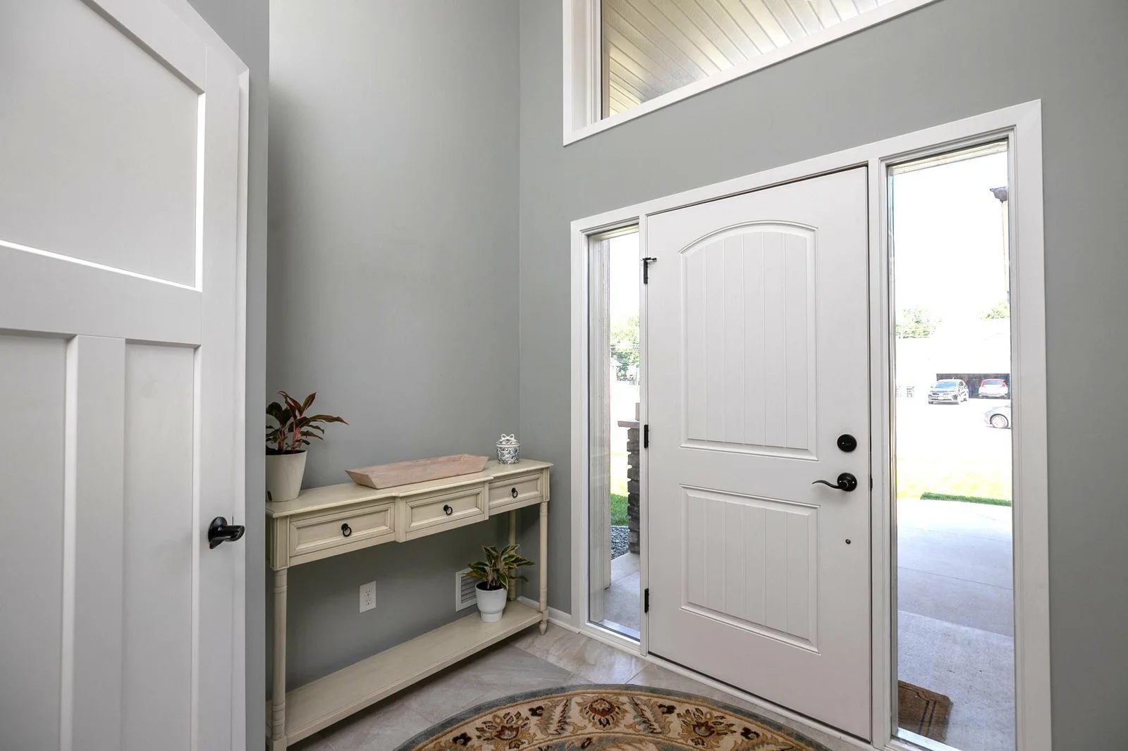 Foyer Front Entry