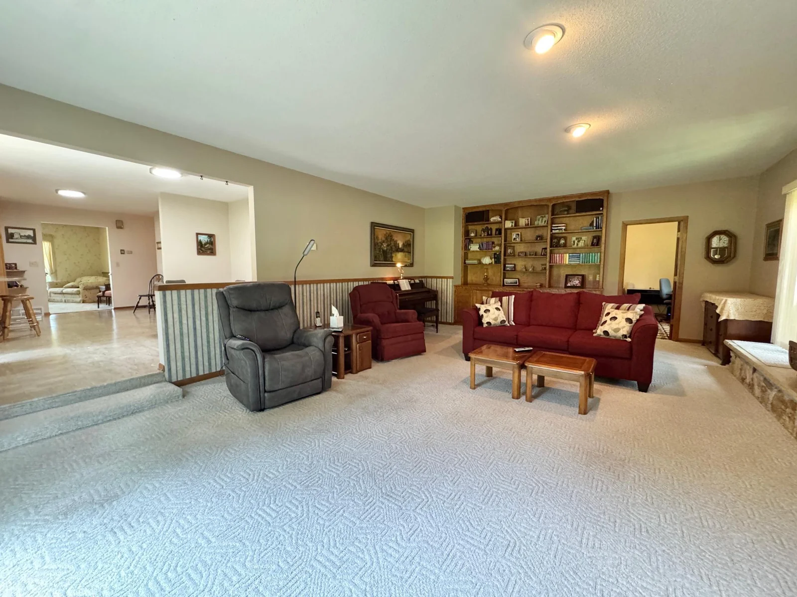 Living Room 1.jpeg