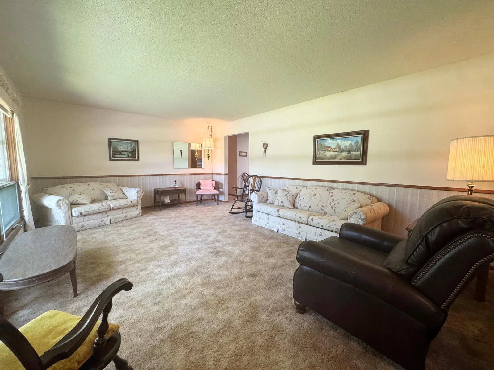 Family Room.jpeg