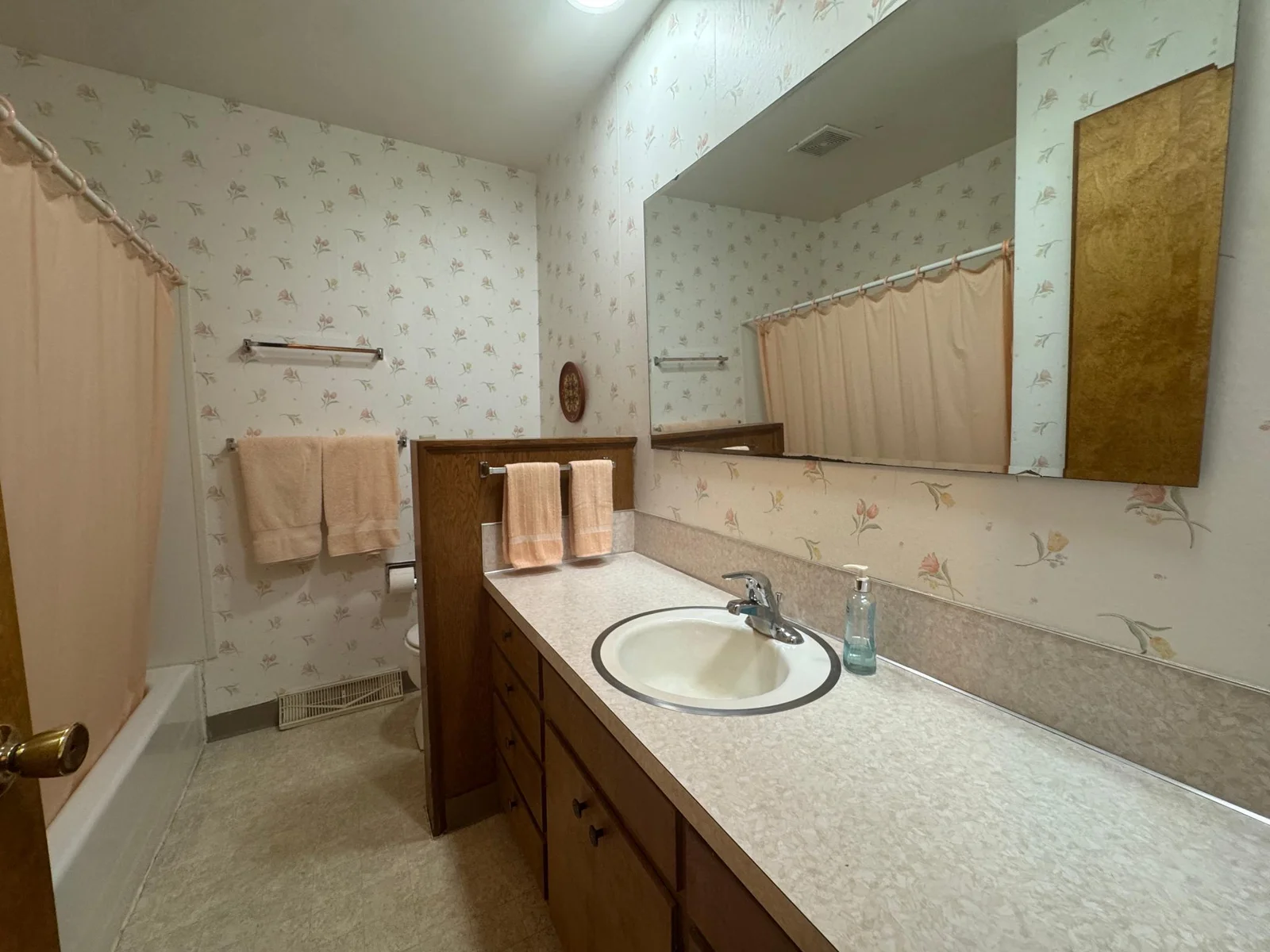 Bathroom.jpeg