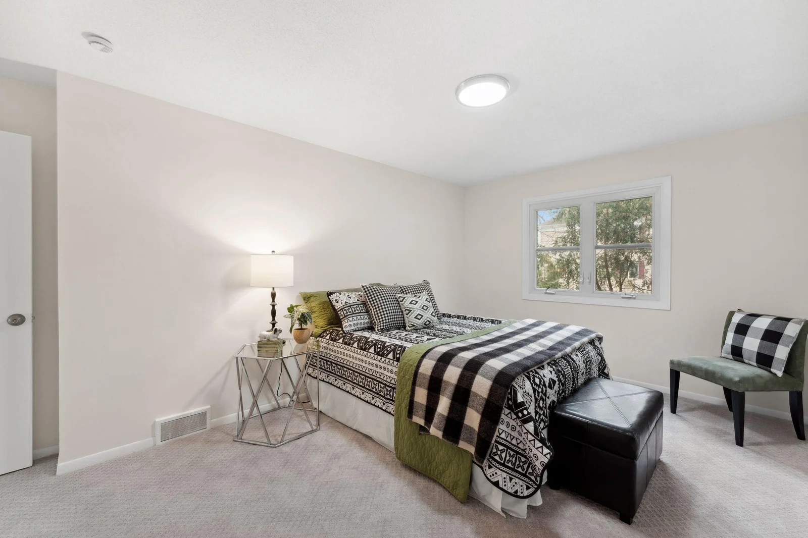 Main level primary bedroom