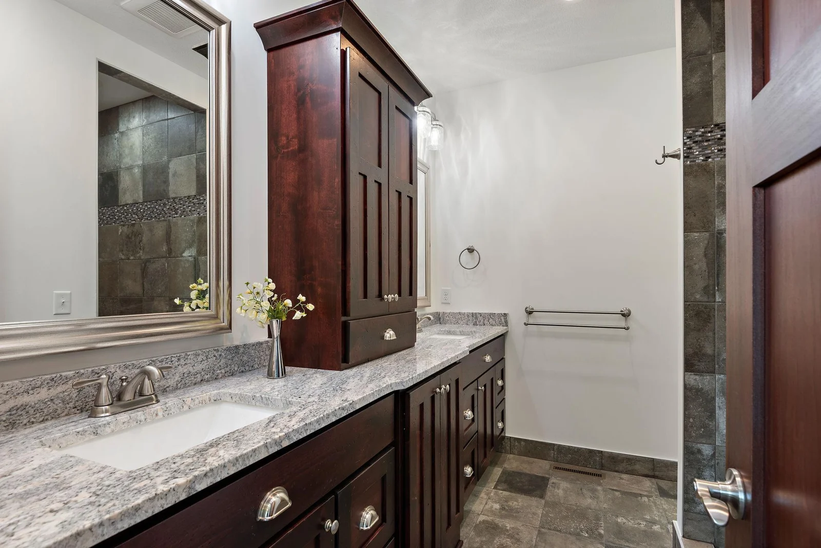 Master Bath.jpg