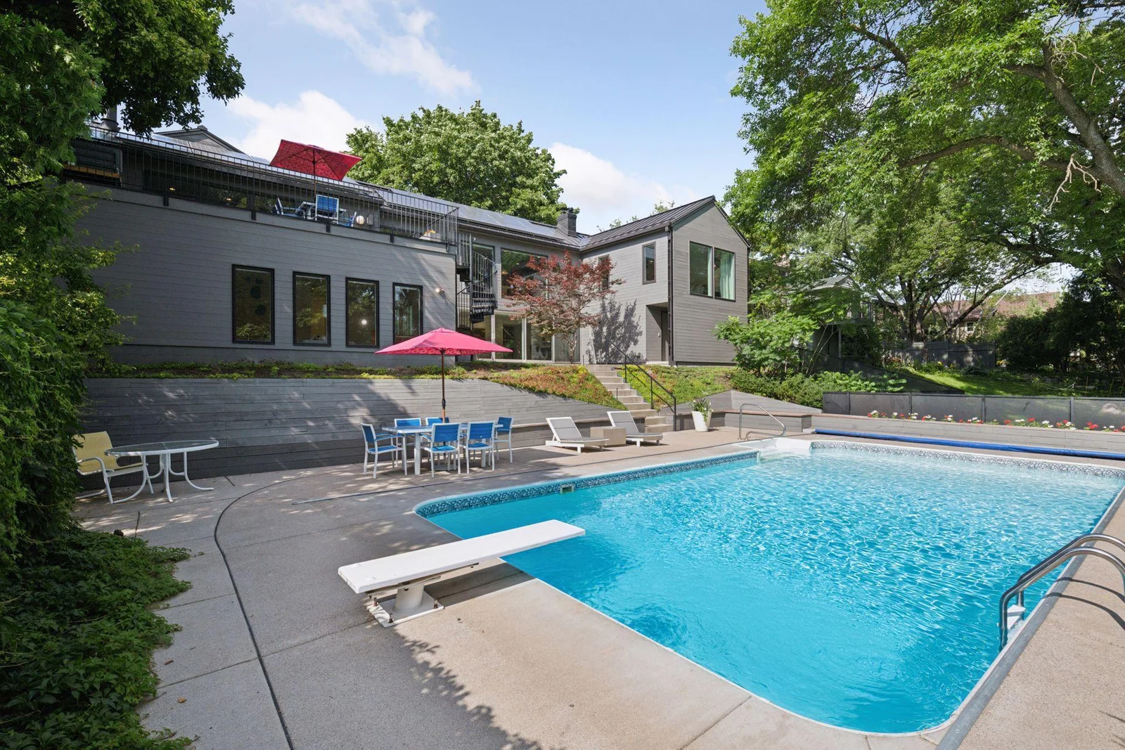 Pool / patio / entertainment area