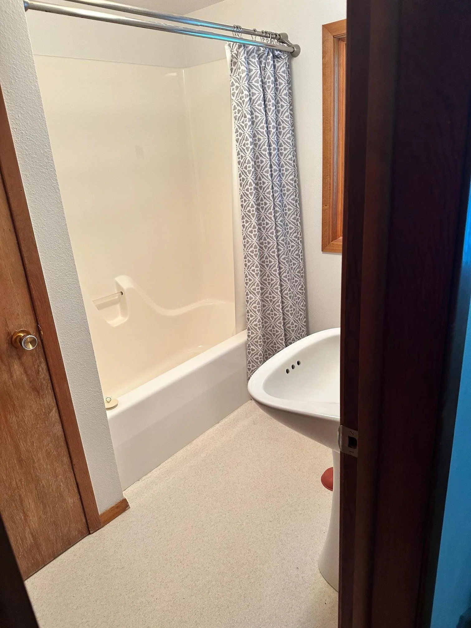 Upstairs Full Bath