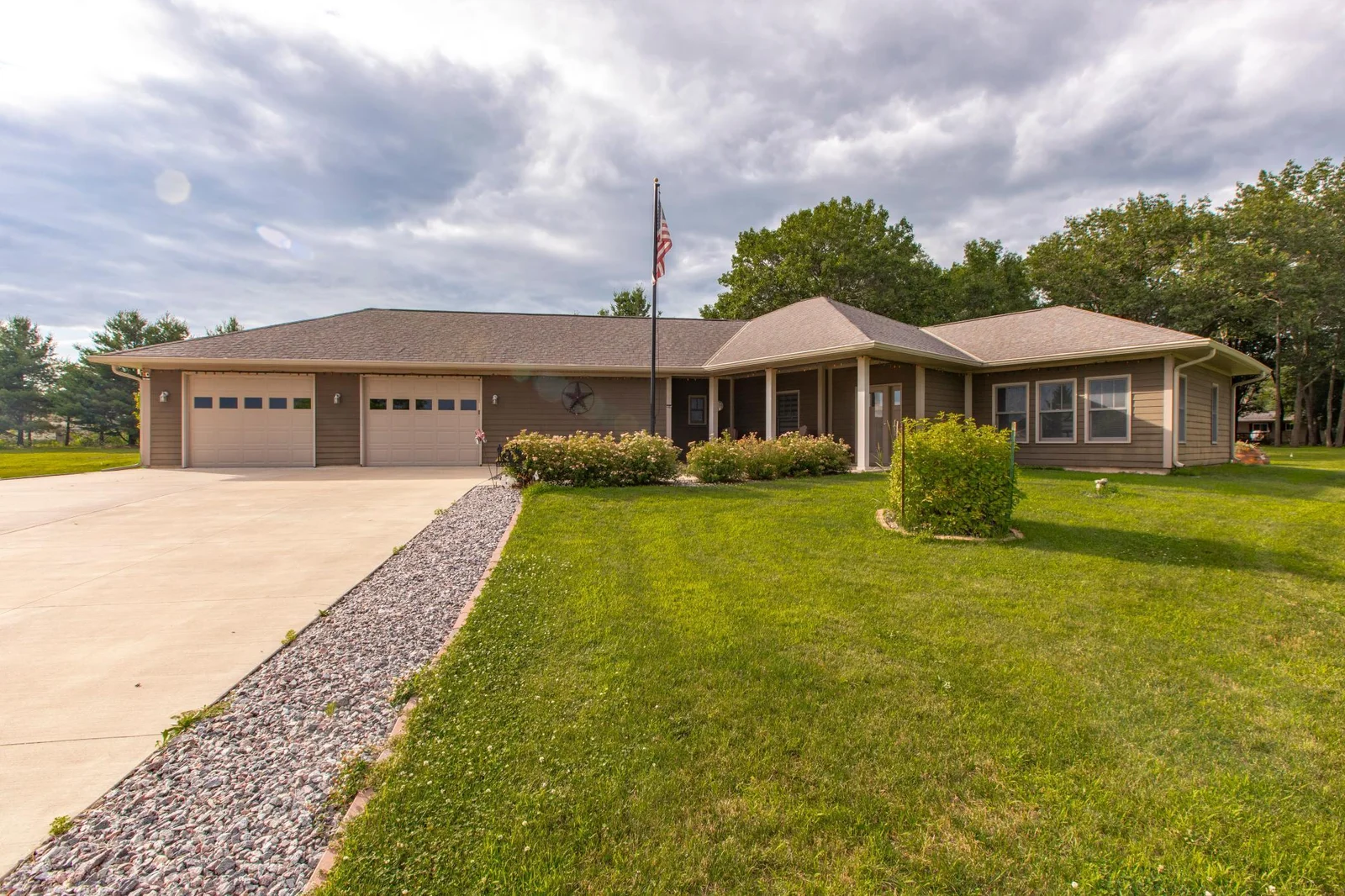 15212 667th St Wabasha-2.jpg