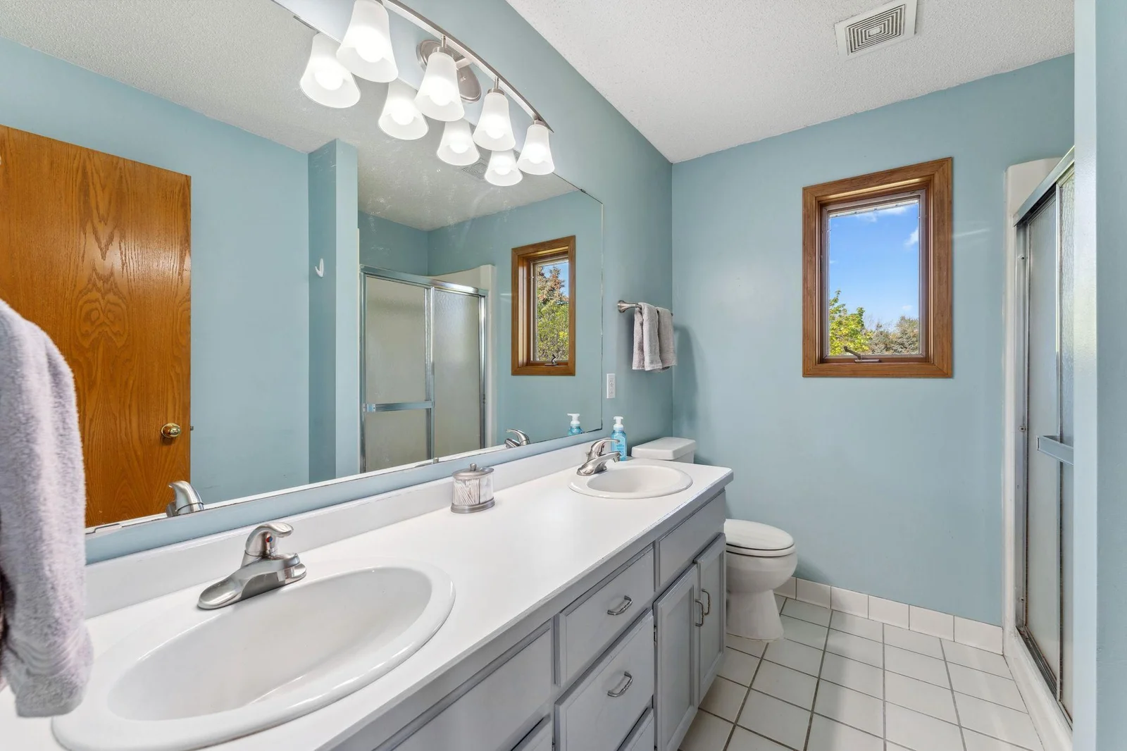 Primary 3/4 bath