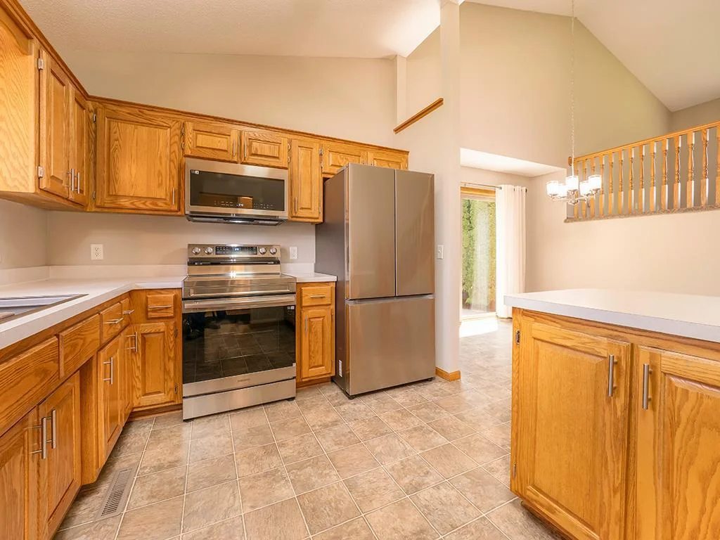 Kitchen (2).jpg