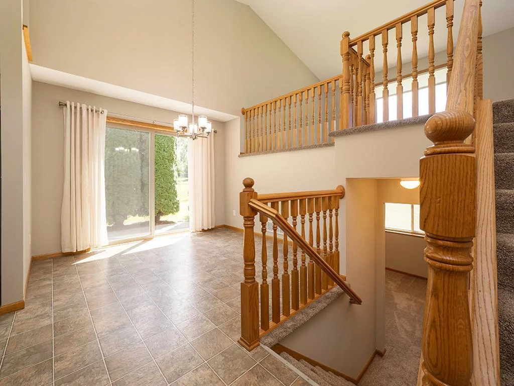 Stairway to upper & lower level.jpg