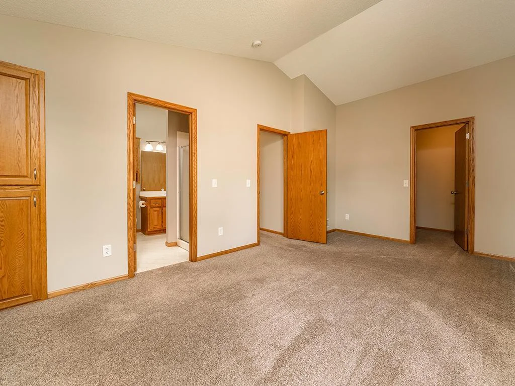 Primary Bedroom.jpg
