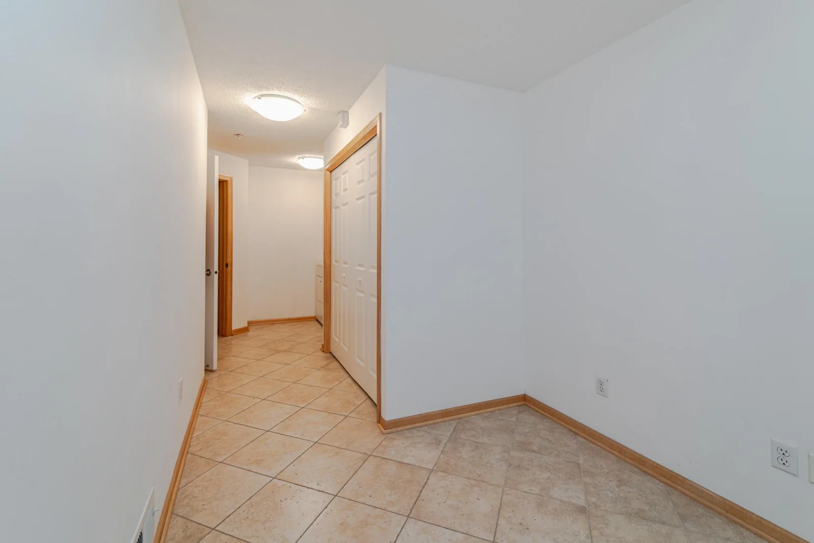 29-Mudroom with large closet