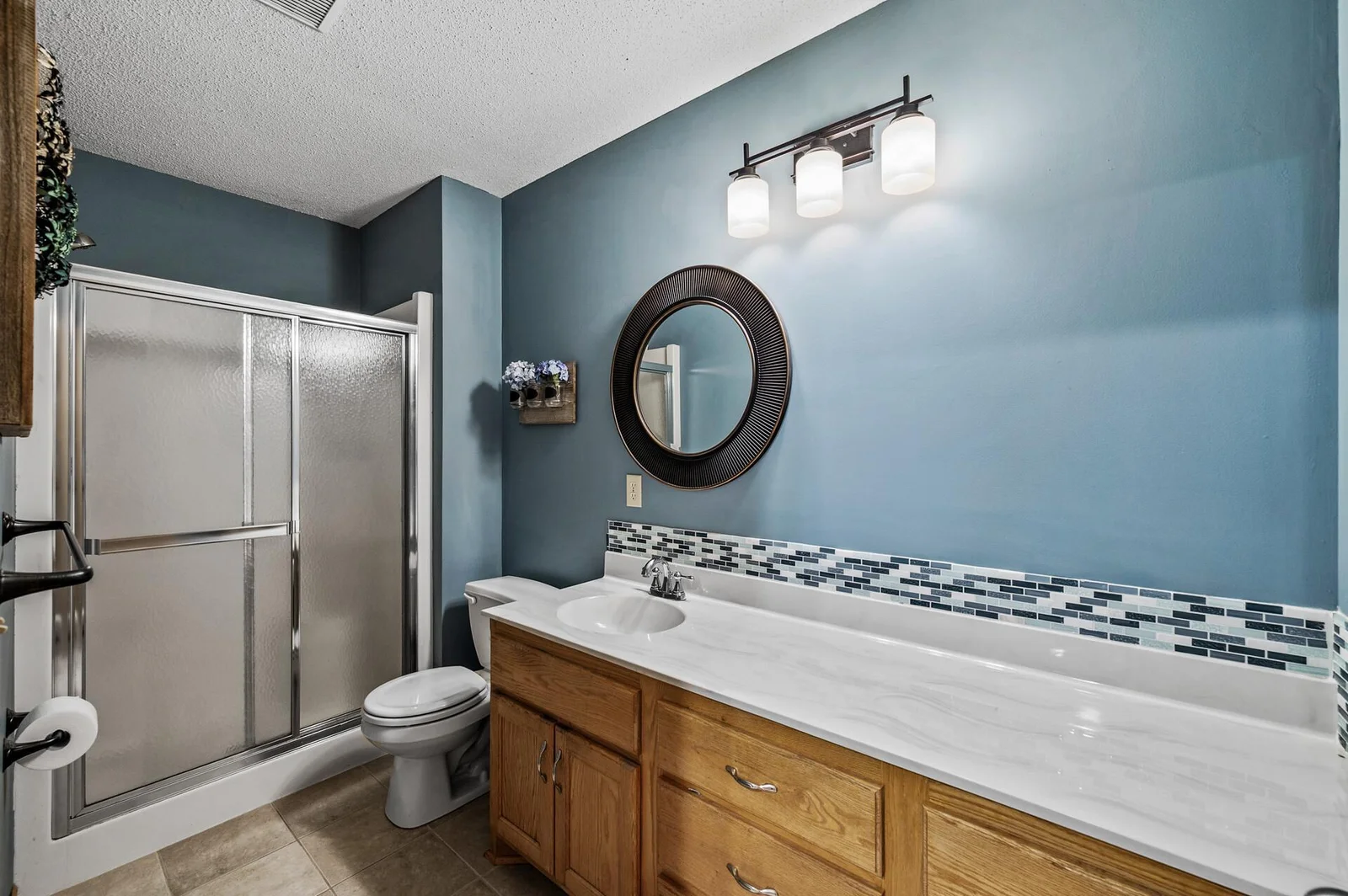 Welcome HOME to 19396 Auburn St NW!