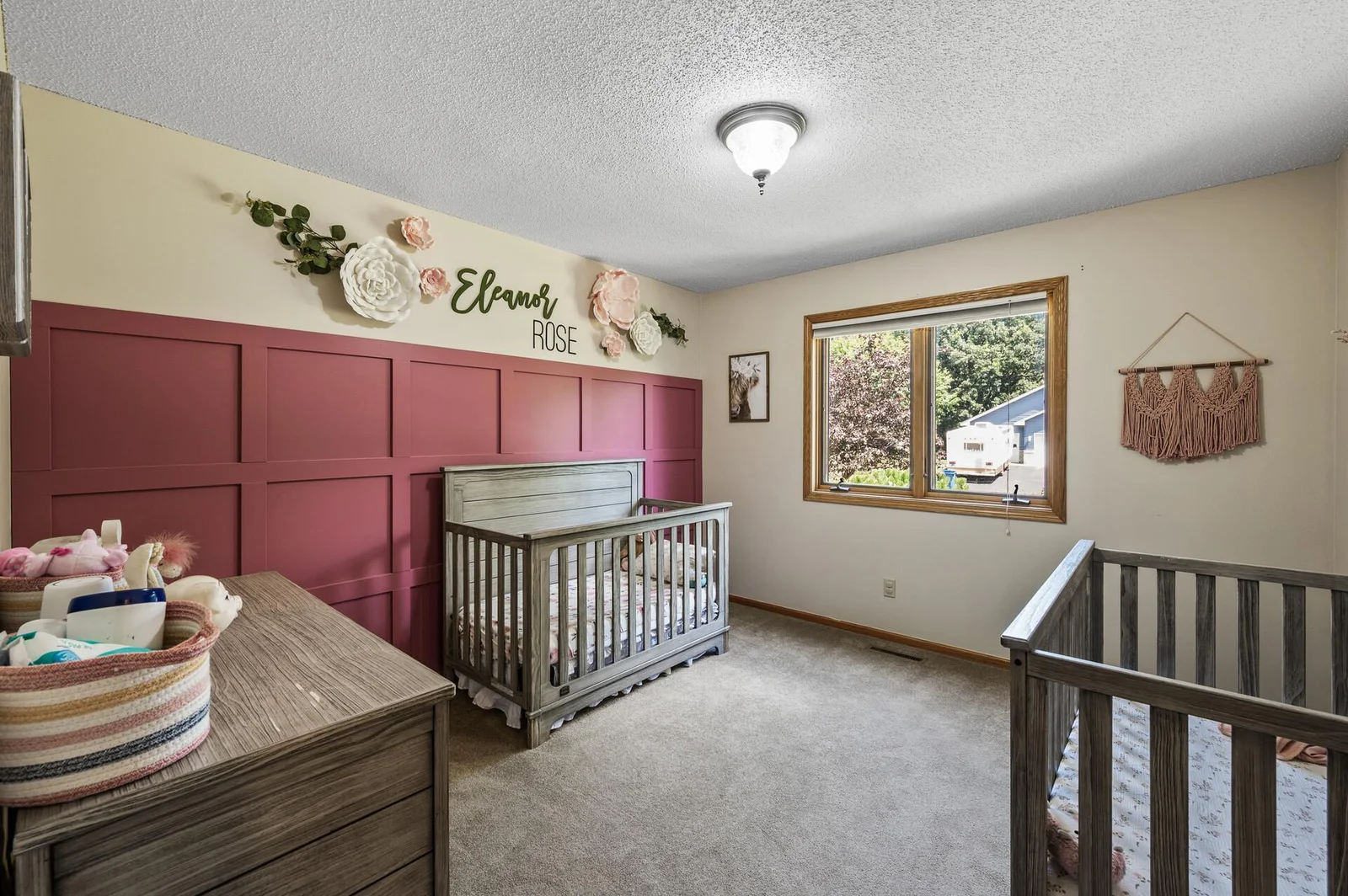 Welcome HOME to 19396 Auburn St NW!