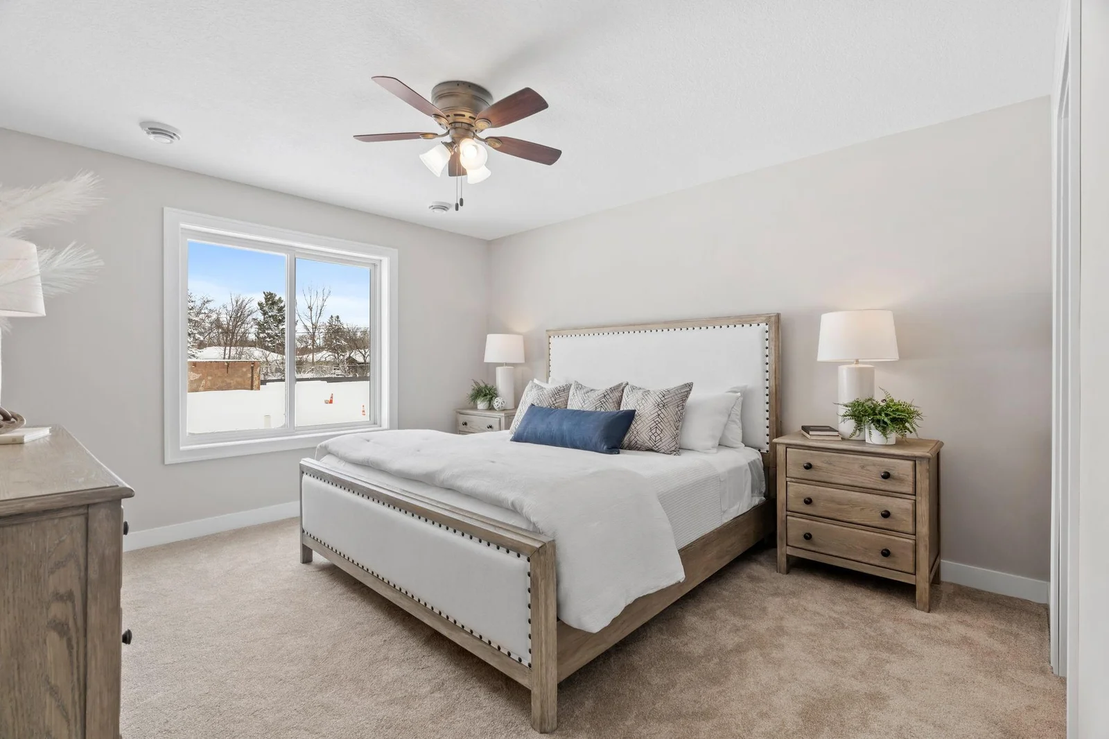 23-web-or-mls-2339 17th Ave E-23.jpg