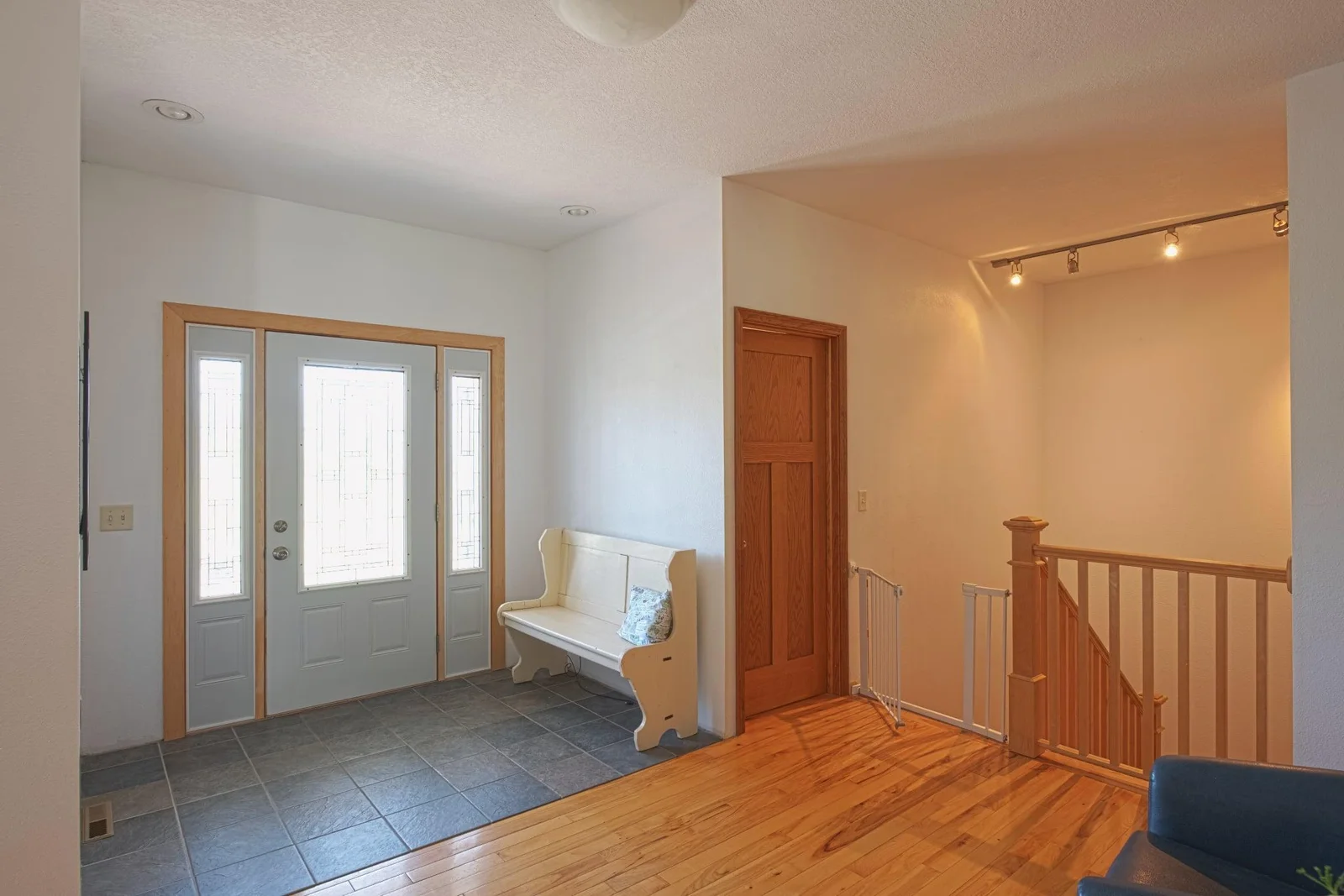 Large foyer welcomes you home!