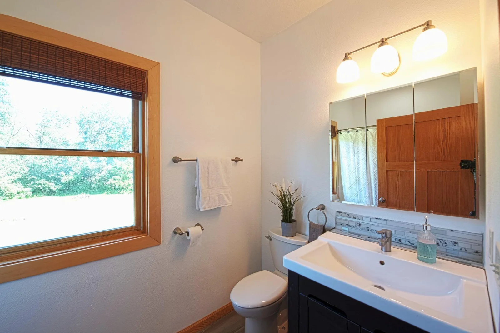 Main floor shared bath.