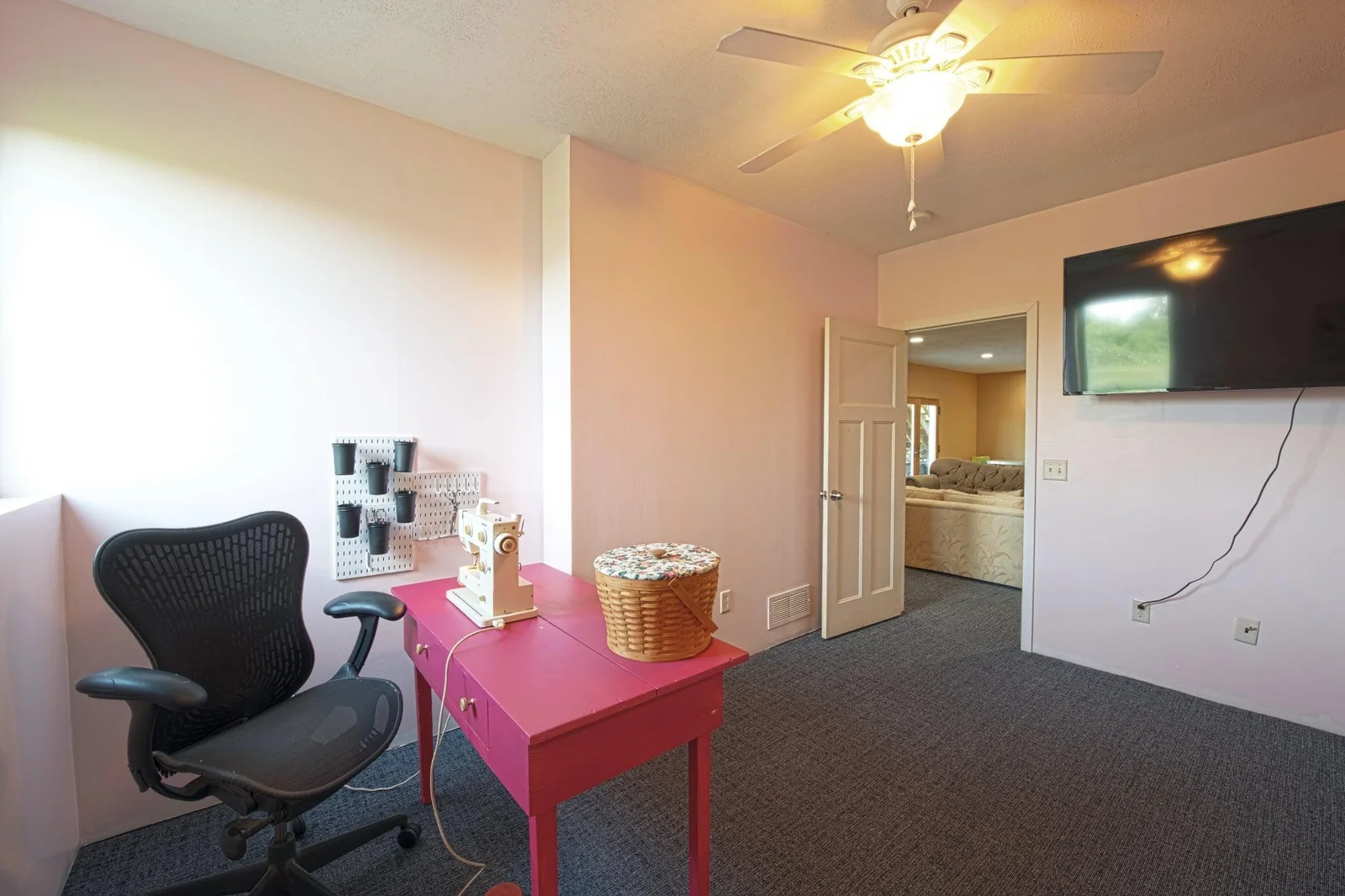 One of the LL bedrooms would make a great craft room!