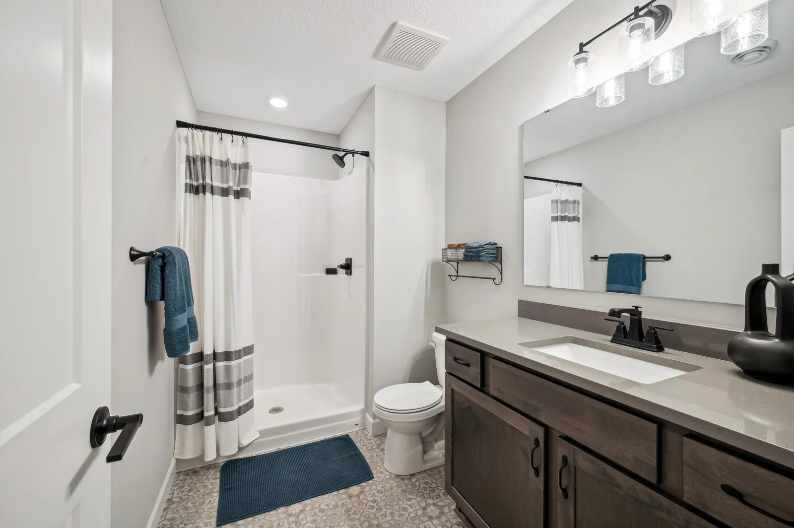 22. Bathroom (Lower Level).jpg