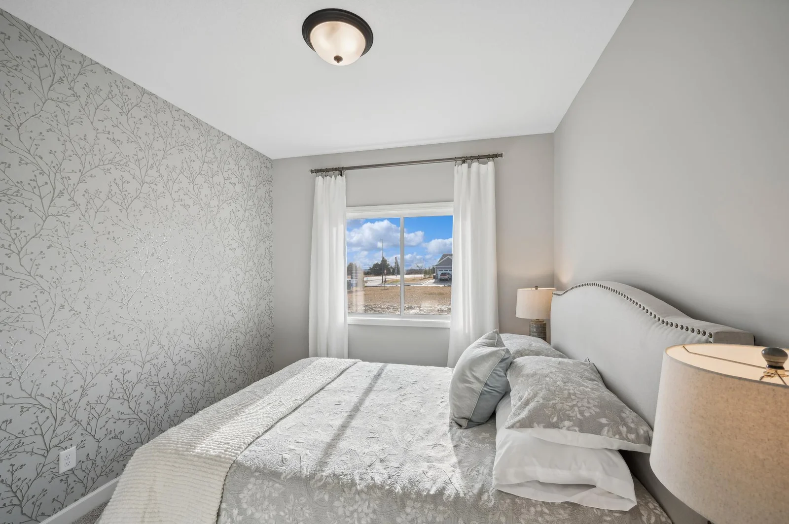 13. Bedroom.jpg