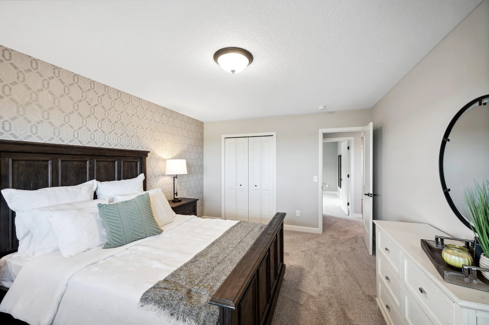 20. Bedroom 5.jpg