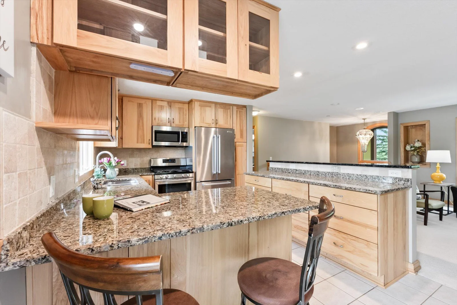 Granite counters breakfast bar