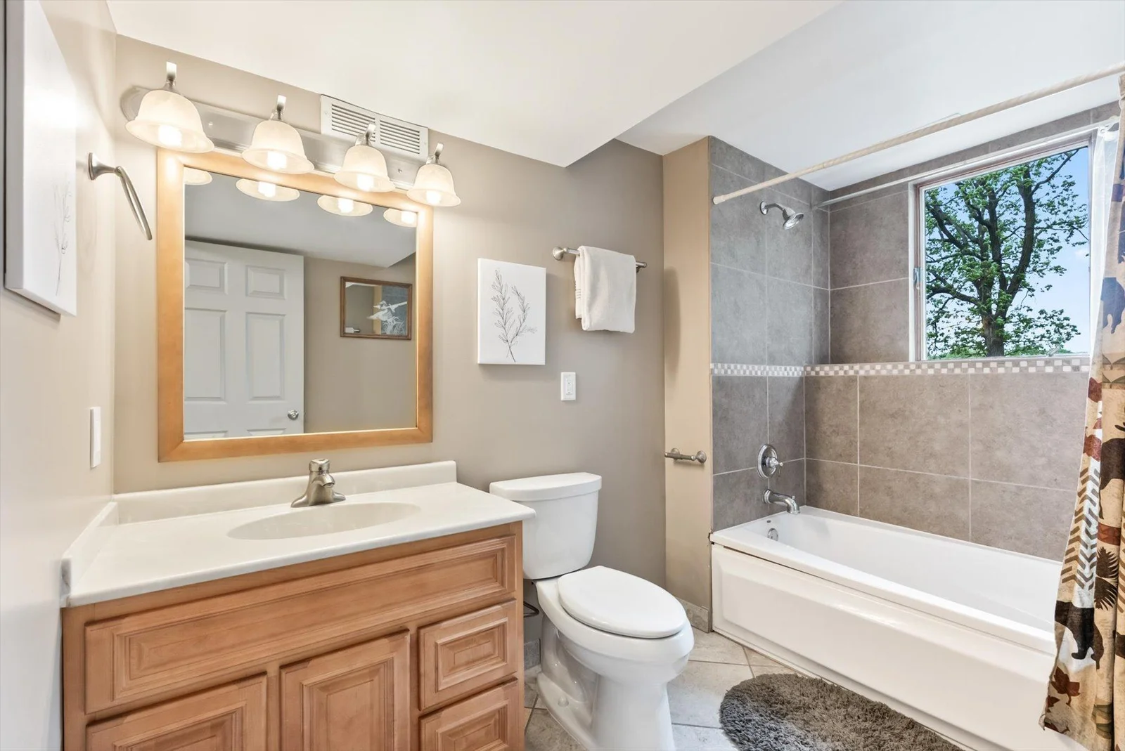 Full bathroom