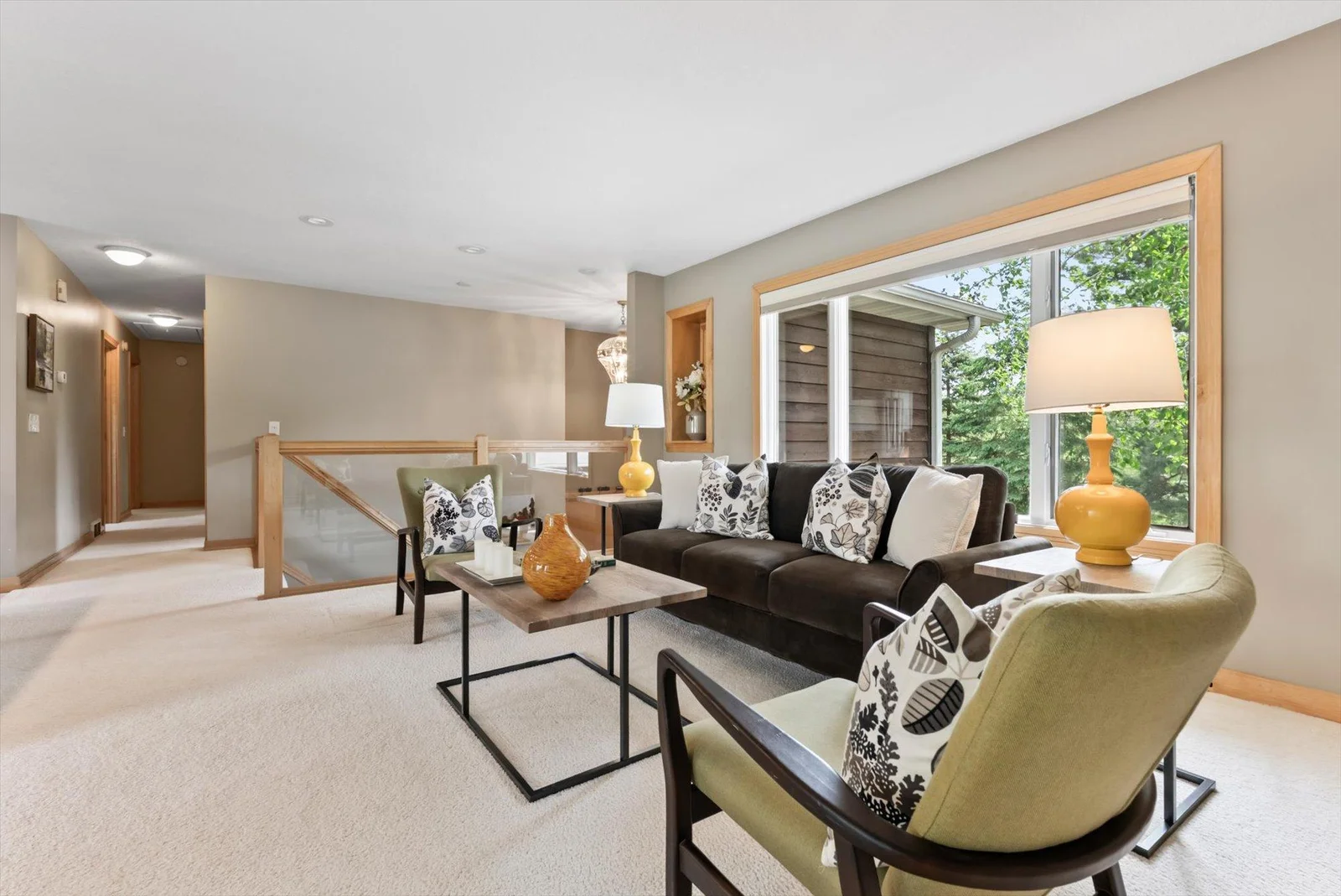 Neutral decor