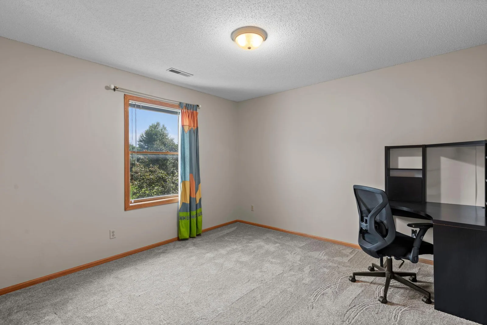 Upper level bedroom 2